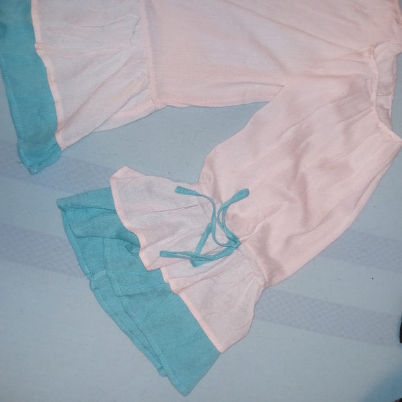 Cold Shoulder Top - Picture 5 of 8